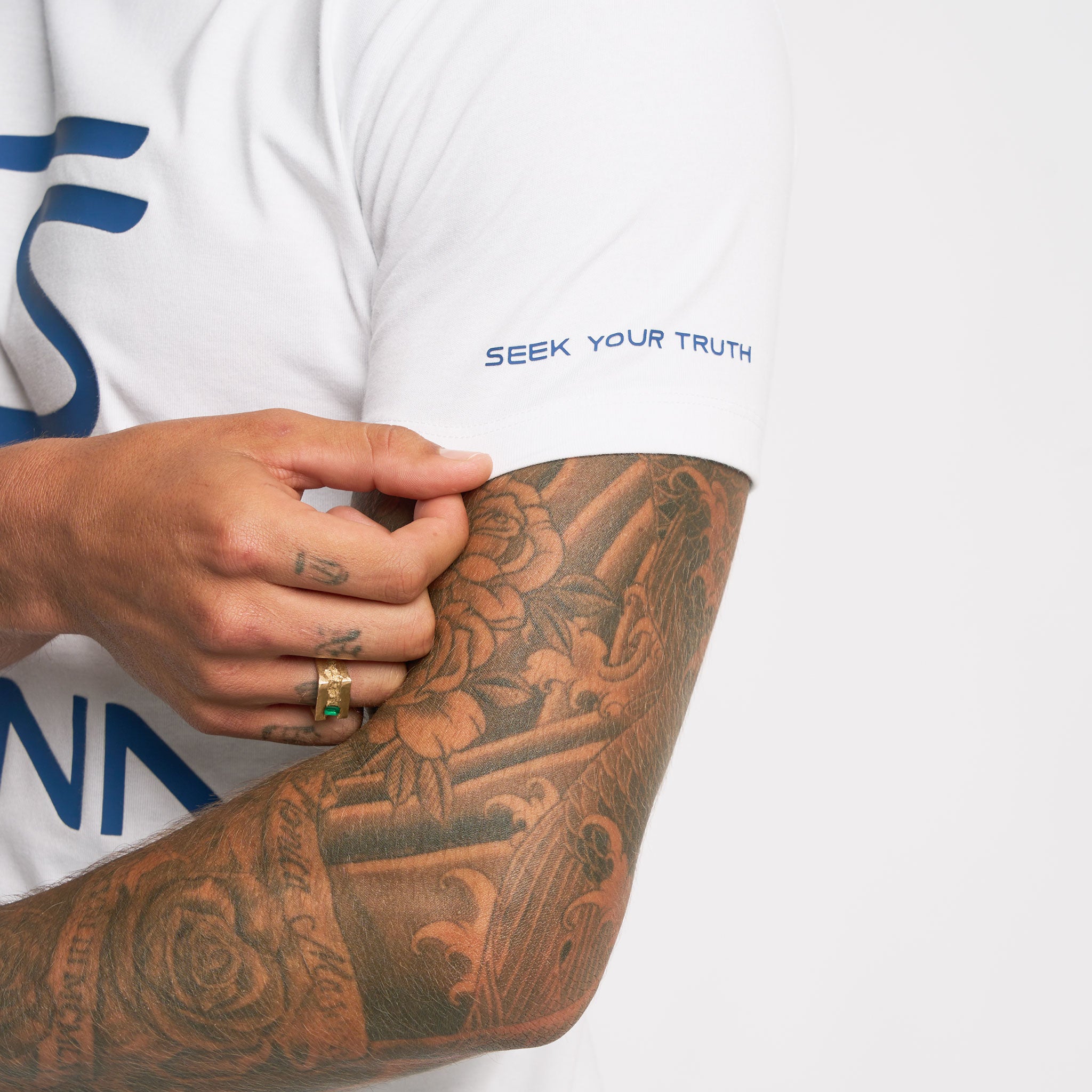 Senna Legacy Logo Tee | Senna Store